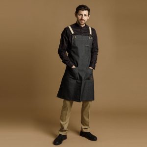 Mandil vaquero cruzado CC1983B 28 Laurel negro en modelo