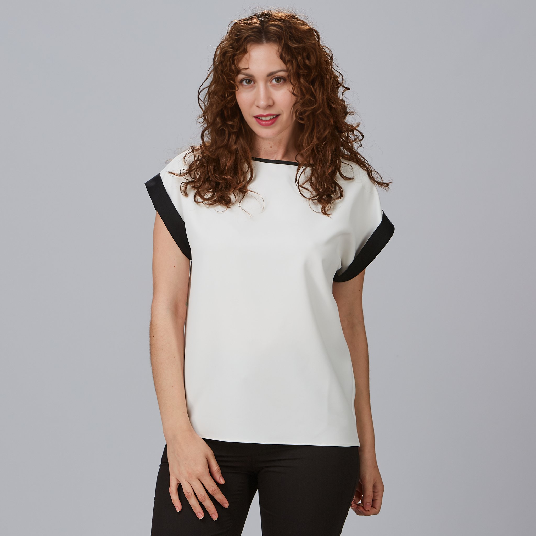 blusa de mujer manga corta vuelta 241100
